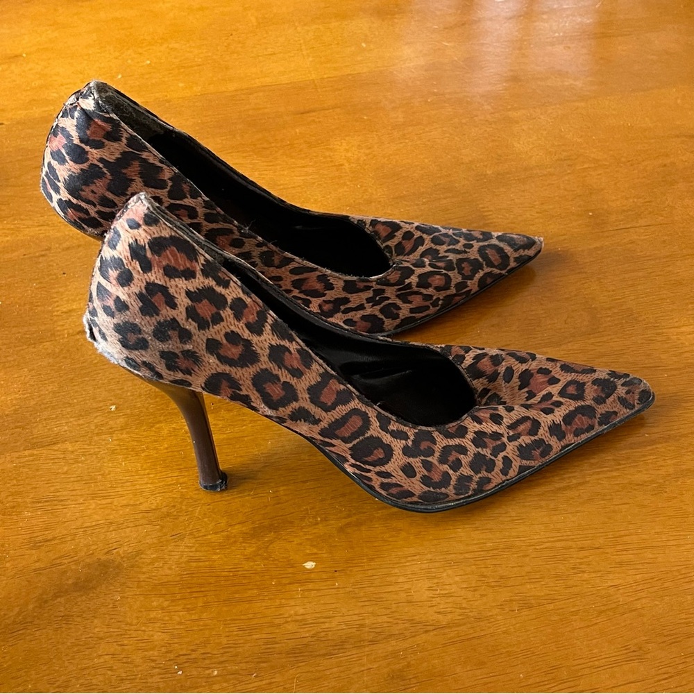 Beautiful Animal Print Heels - Picture 1 of 3